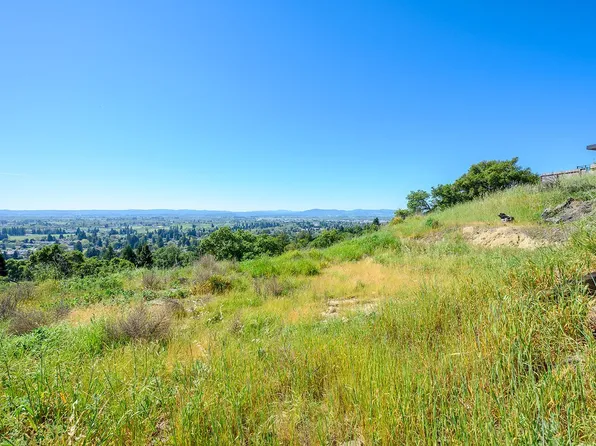 1111 Wikiup Drive, Santa Rosa, CA 95403