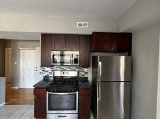 7554 S Essex Ave APT 2A, Chicago, IL 60649