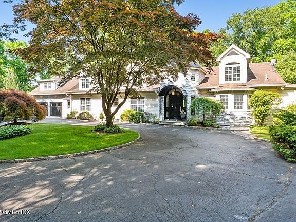 3rd image of 17 Carrington Dr