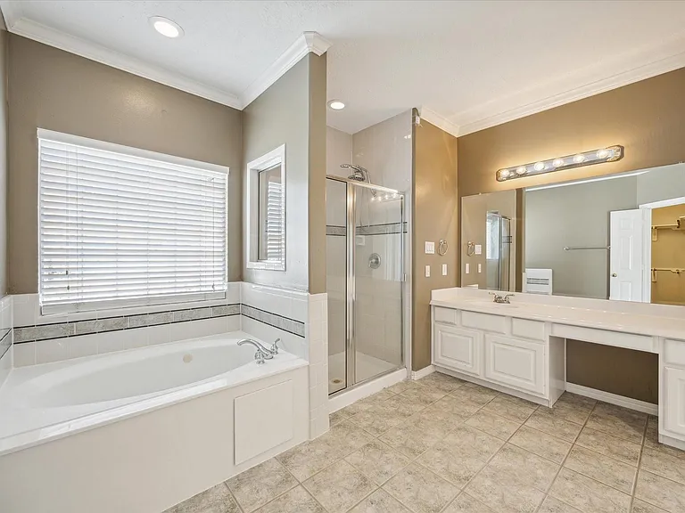 2802 Briarhurst Park — Photo 17