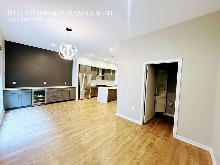 3207 Parkview Walk — Photo 9