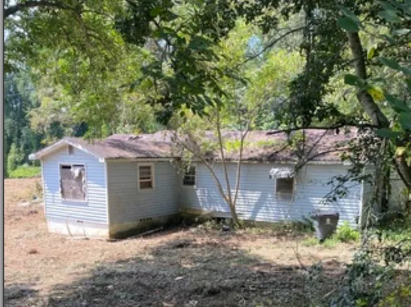 310 Pine Cir, Bowdon, GA 30108