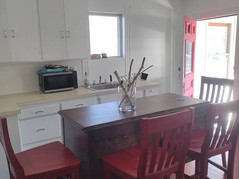 380 Main St #2 — Photo 4
