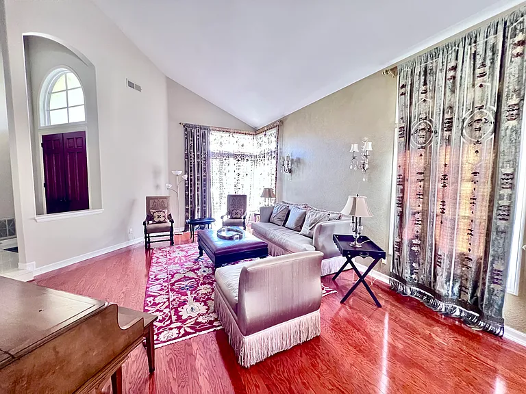 12828 Harwick Ln — Photo 42