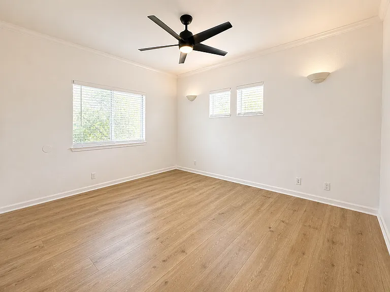 920 Keith Ln — Photo 28
