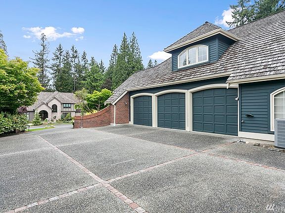 4th image of 16325 NE 135th St