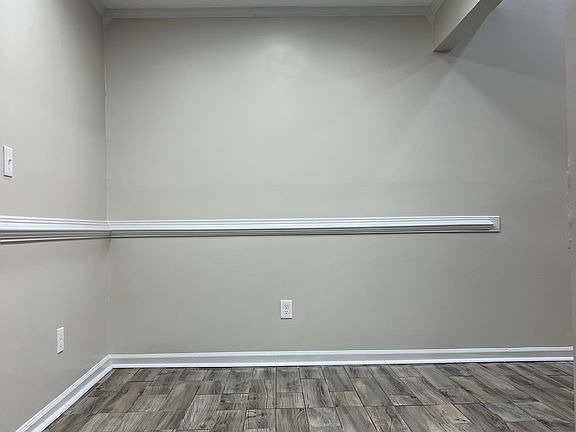 4th image of 3228 Creekside Dr
