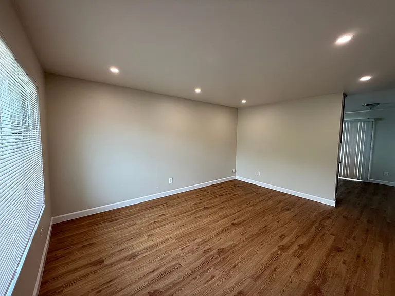 1363 Garmont Ct — Photo 2
