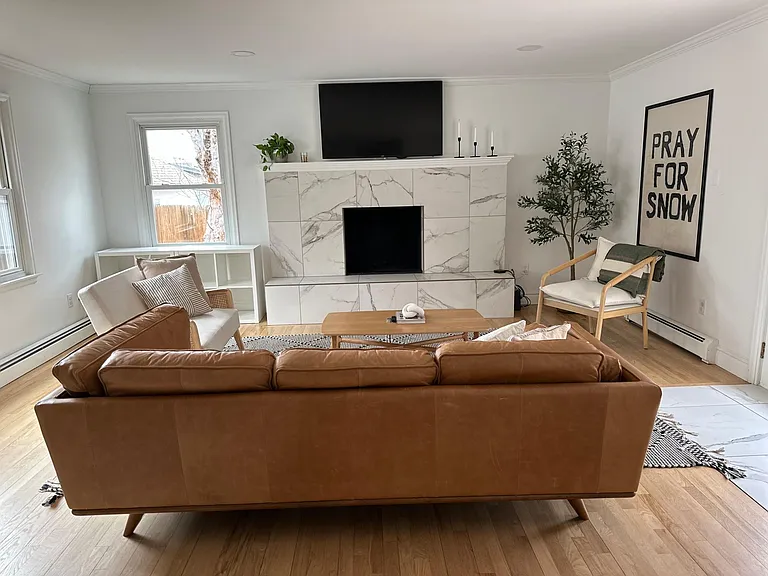 2421 S High St — Photo 19
