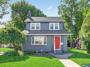 1134 Julia St, Teaneck, NJ 07666