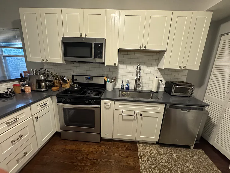 934 N Noble St #2F — Photo 6