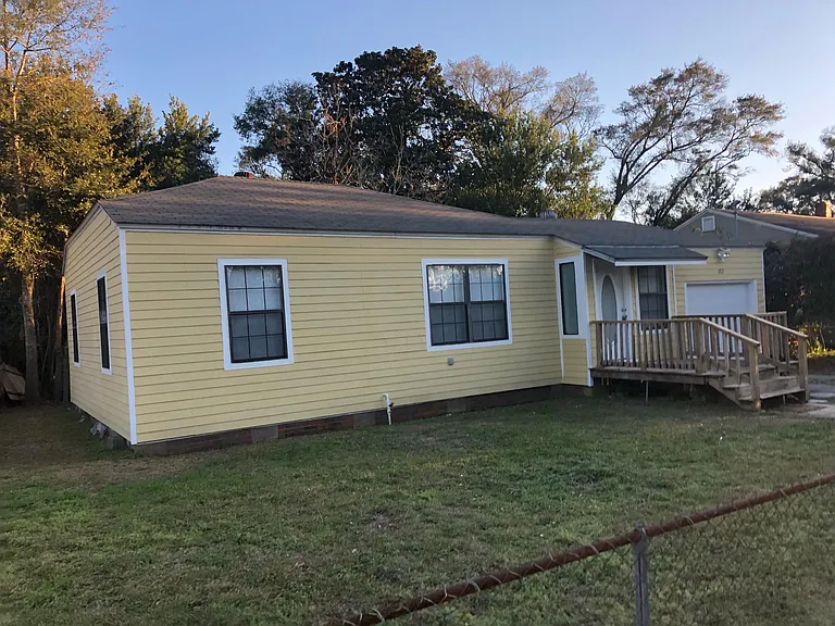 122 Brandon Ave — Photo 1
