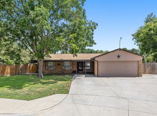 4808 Springview Ct, Fort Worth, TX 76117