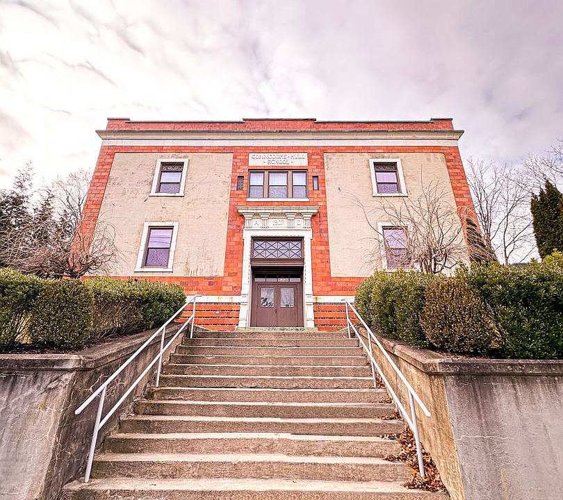 130 Oak Avenue 130 Oak Ave Shelton CT Zillow