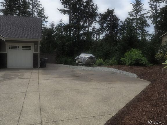 3rd image of 11106 Interlaaken Dr SW