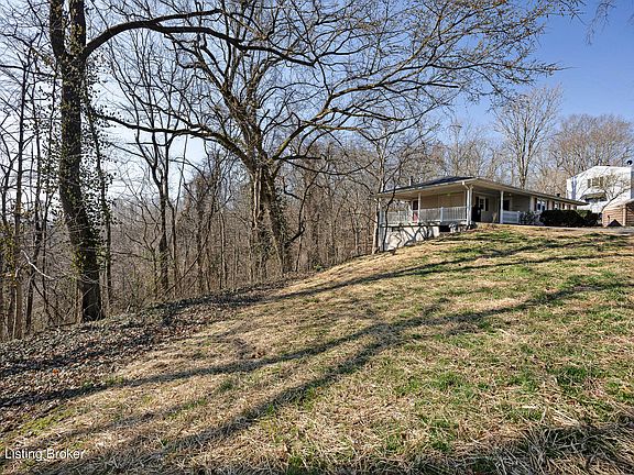 5th image of 105 Lewis Ct