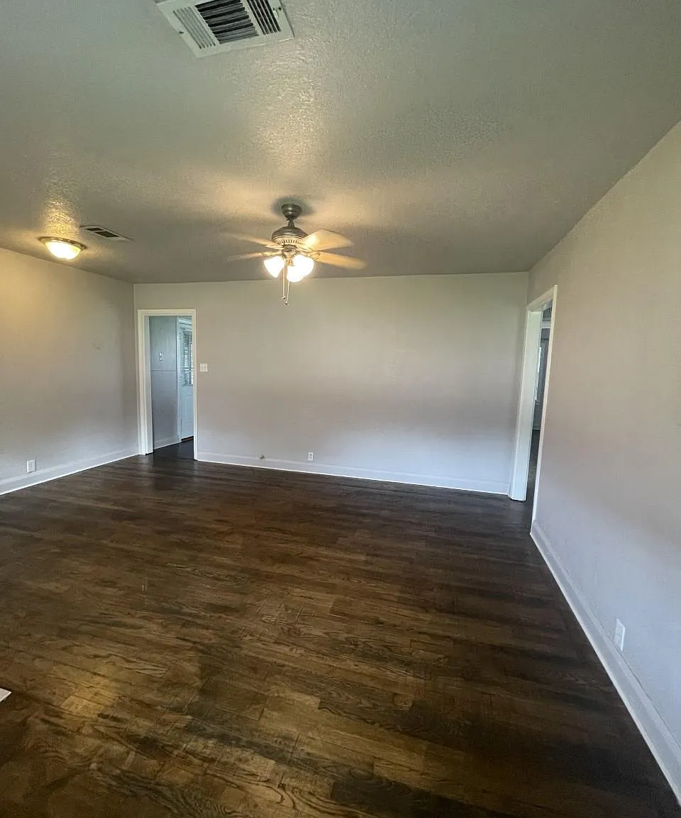 2 bed, 846 sqft, $1,125 — Photo 2