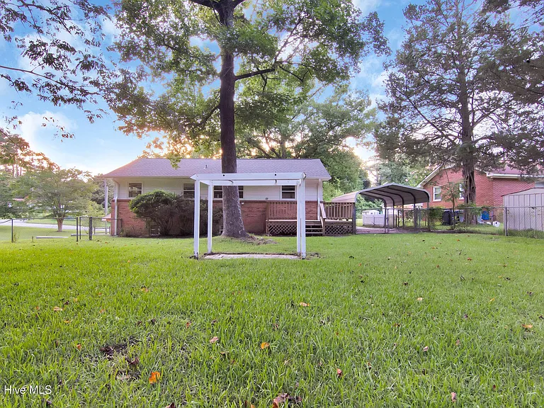 300 Long Acres Dr — Photo 17