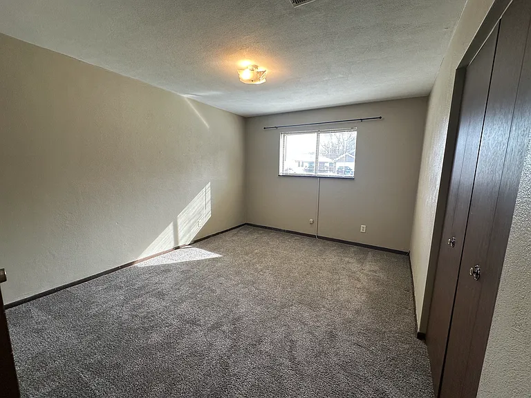 1106 8th Street Ct #1 — Photo 15