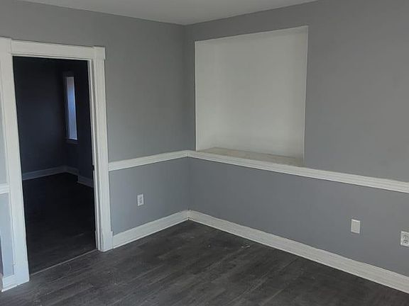 4th image of 222 Broadway #B2