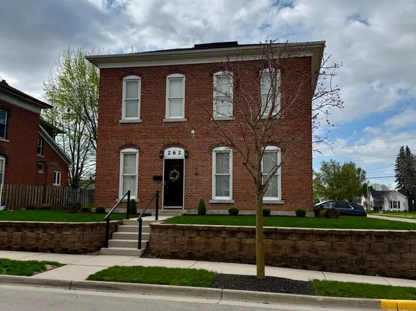 262 W Ward St, Versailles, OH 45380