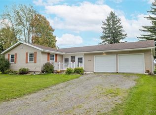 1976 Lewiston Rd, Basom, NY 14013