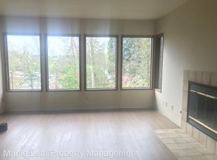 7418 E Green Lake Dr N APT B, Seattle, WA 98115