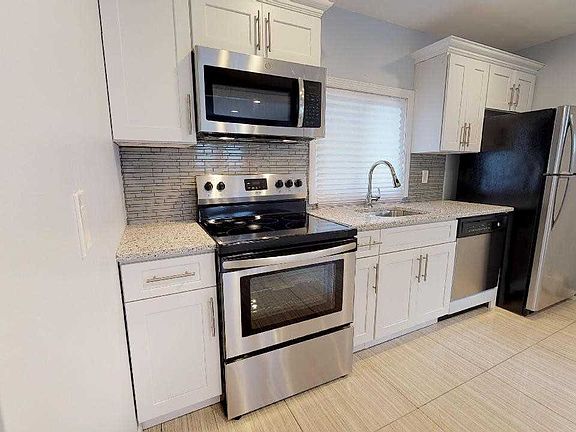 5th image of 78 Lakewood St