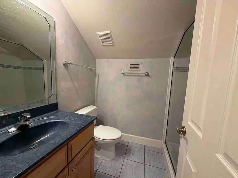 SW 22nd Ave — Photo 4