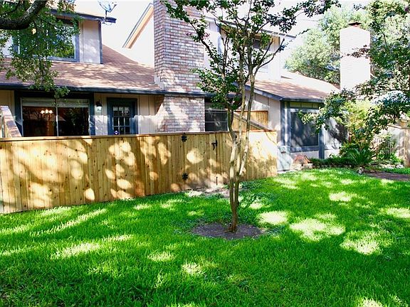 3rd image of 1033 Verbena Dr
