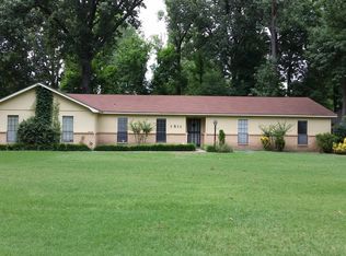 1511 Golf Links Dr, West Memphis, AR 72301