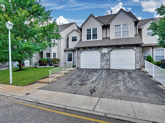 2nd image of 2404 Grassy Hollow Dr
