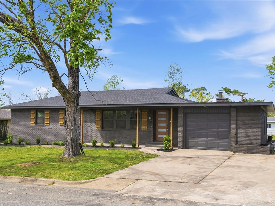 1st image of 916 S 13th Pl