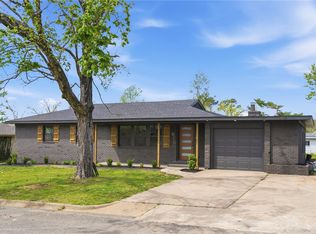 916 S 13th Pl, Rogers, AR 72758