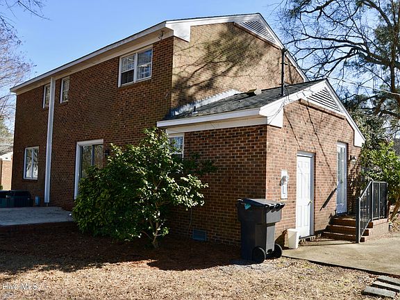 5th image of 205 Pinewood Drive