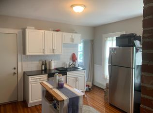 100 Quaker Ln S #2, West Hartford, CT 06119
