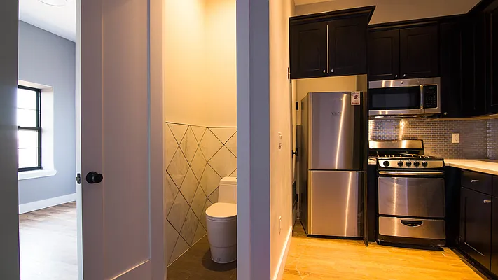 Rented by Nooklyn NYC LLC | media 22