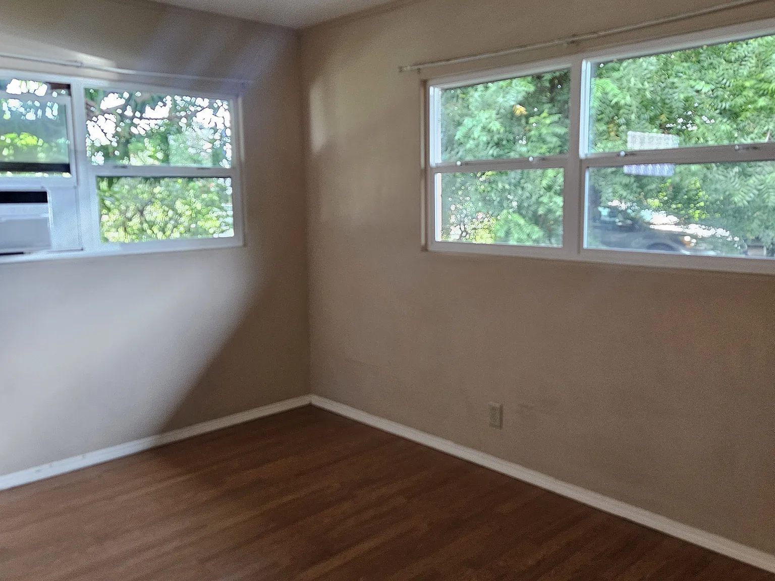 1 bed, 500 sqft, $2,400 — Photo 4