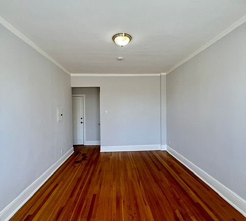 3rd image of 808 Leavenworth St #606