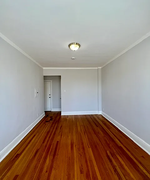 808 Leavenworth — Photo 4