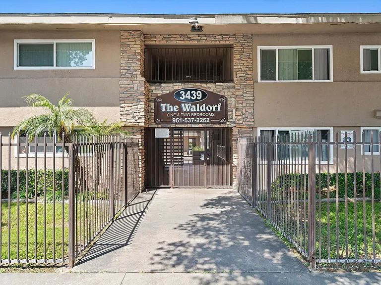 Waldorf Apartments- Riverside, CA — Photo 42
