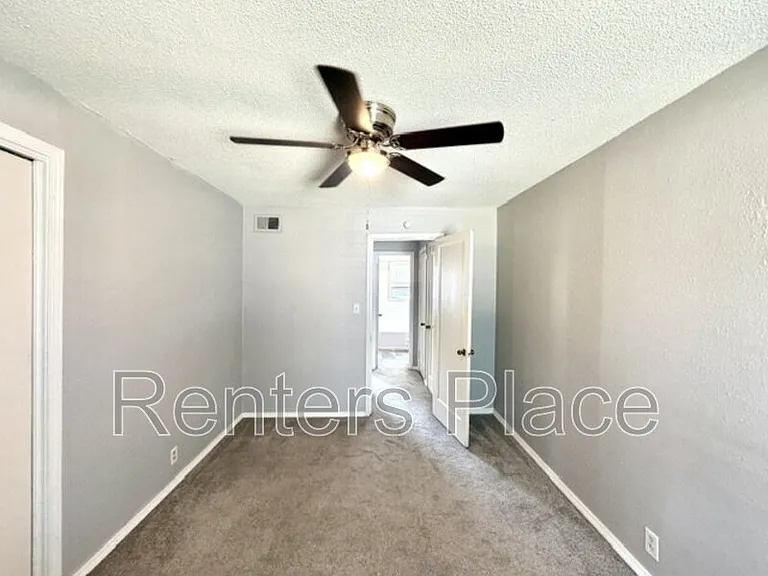 1436 E 38th St #B — Photo 13