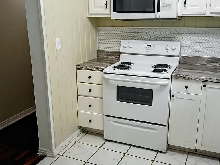 408 E Lafayette St — Photo 18