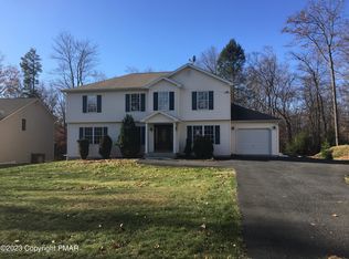 6374 Cherokee Trl, Tobyhanna, PA 18466