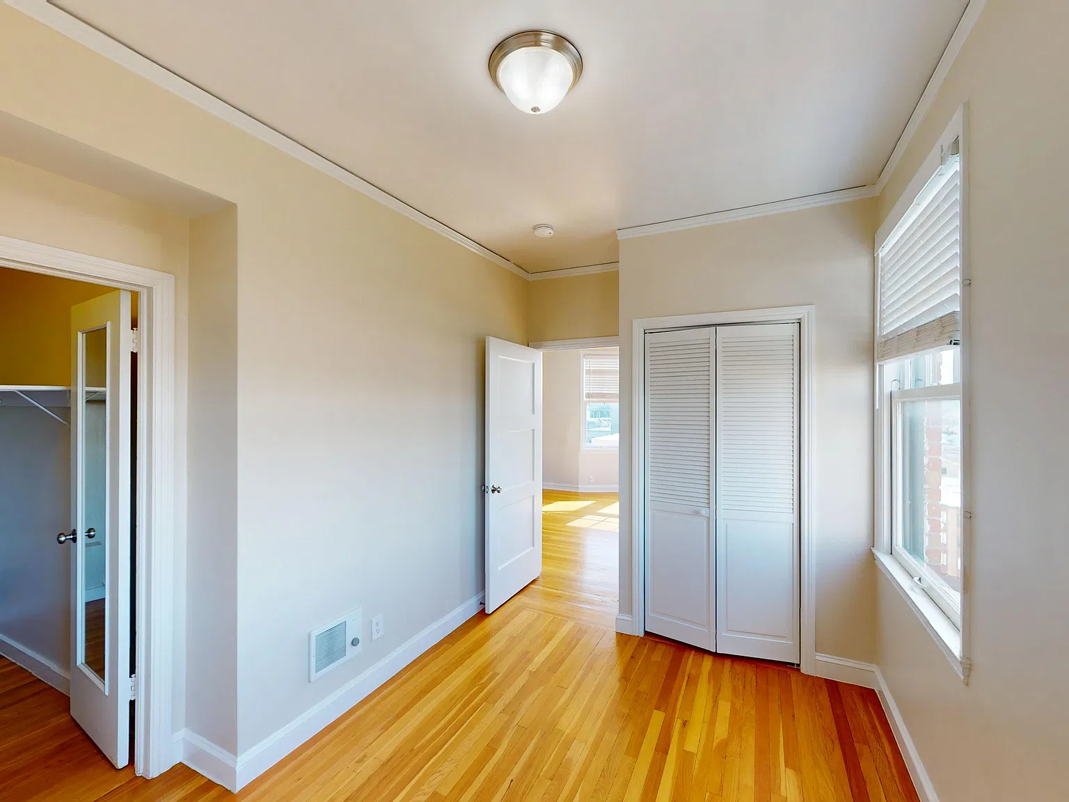 950 Franklin Street — Photo 3