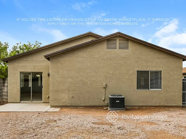 1182 E Desert Moon Trl — Photo 15