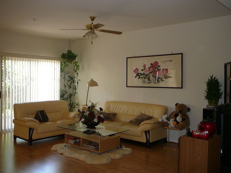 2nd image of 1122 Arcadia Ave Unit F