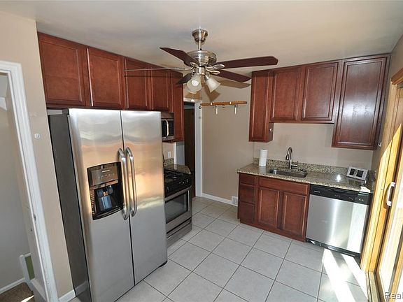 4th image of 3534 Woodland Ave