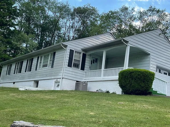 410 Valleydale St, Bluefield, VA 24605