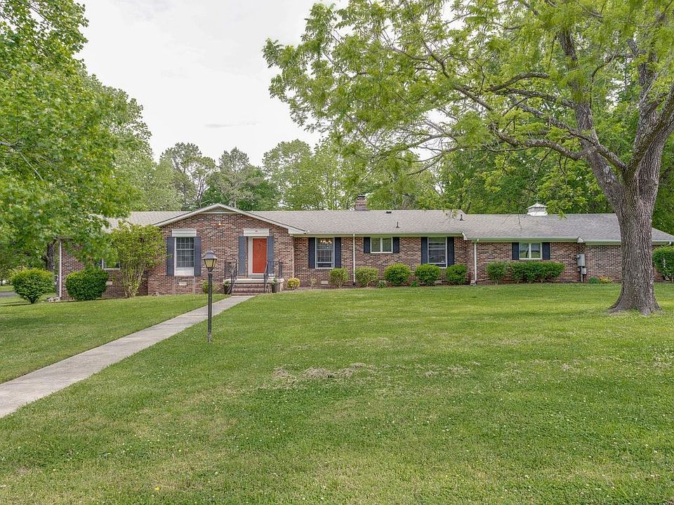 1st image of 108 Hampshire Dr